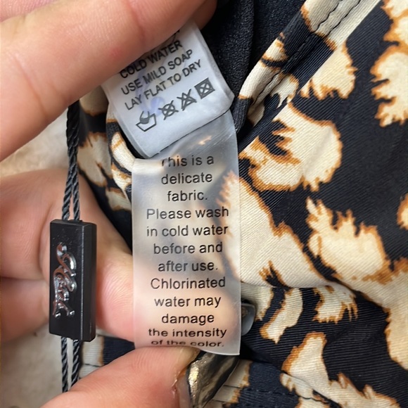 NWT Heat Into the Wild Womens Animal Print Tie Front One Piece Swimsuit 22W PLUS - Picture 6 of 8